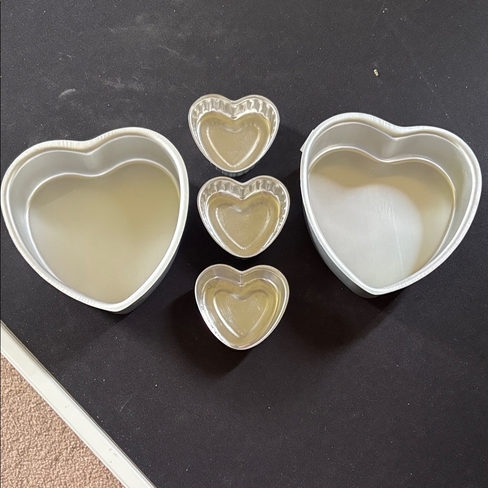 Heart-Shaped Baking Pan Set - Silver Tone